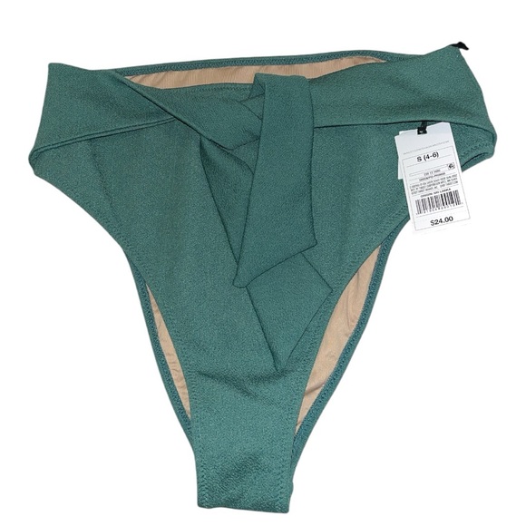 Shade & Shore Lightly Lined Twist-Front Crepe Textured Bandeau Bikini Set - Picture 8 of 10